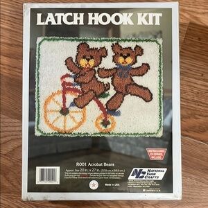Vintage National Yarn Crafts R001 Acrobat Bears Latch Hook Kit